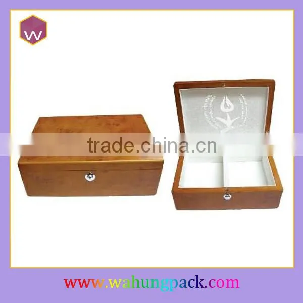 High Lacquer Handmade wooden perfume box packaging