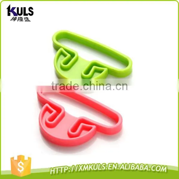 Creative household necessities to mention plastic carry handle for plastic bag