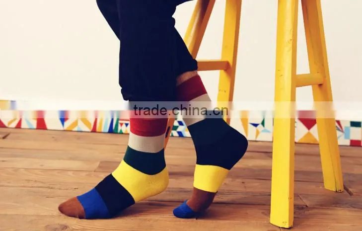 Winter 2014 new tide socks cotton comfortable lattice star spell color men short socks wholesale