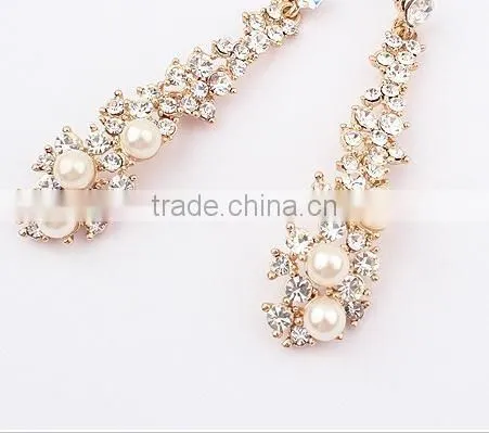 New Fashion Imitation pearl rhinestone lady Sut Earring