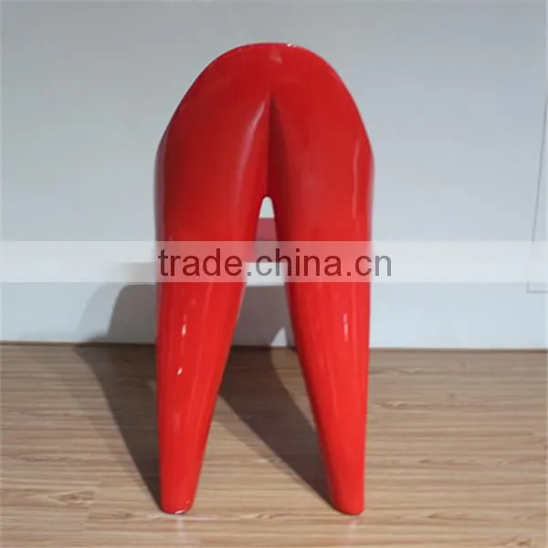 High quality fancy Unique design fiberglass tongue chair