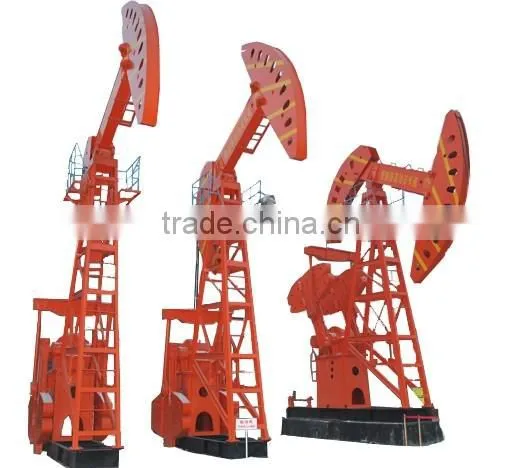 Double-horse pumping unit used in oil land