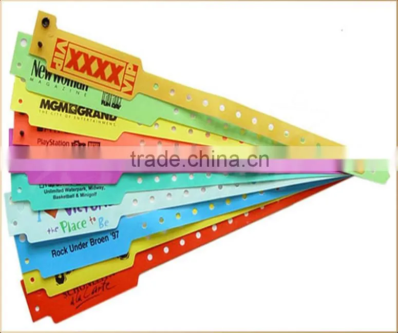 Water proof vinyl tab removable wristbands with custom printing