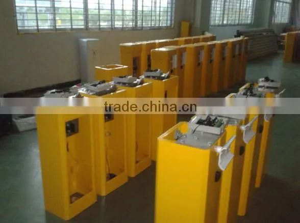 Curved rail barrier gate for traffic gate Z0020503