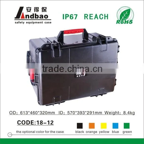 Hardshell waterproof equipment case with wheel