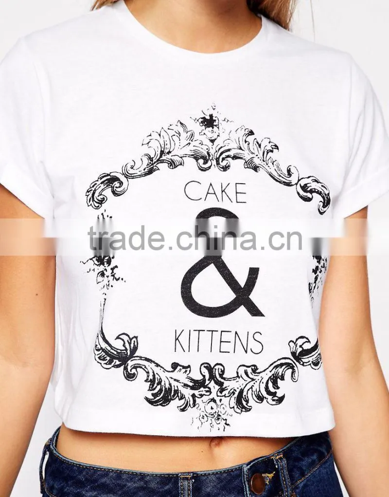 PETITE Exclusive Rolled Sleeve Crop Top With Cake and Kittens Print