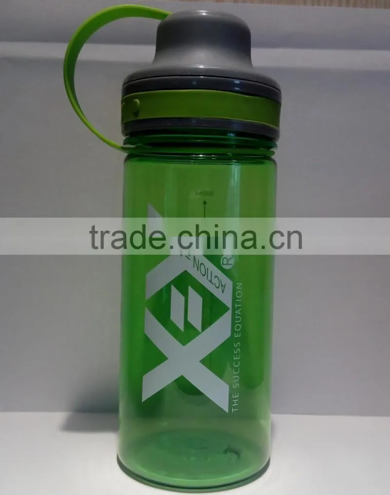 Customized color and LOGO plastic water bottle for sports