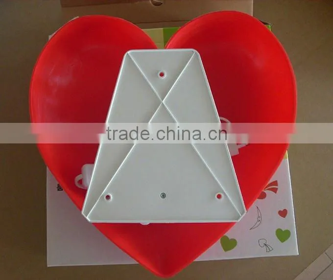 red heart simple wall lamp