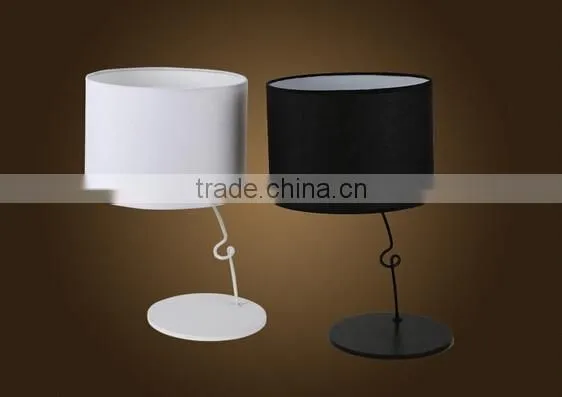 Modern Round Living Room Desk Lamp Metal Body With Fabric Lampshade Bedroom Table Lamp