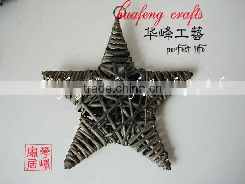 wicker star-shaped decorations