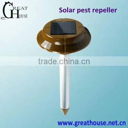 GH-318 Solar and vibration snake repeller