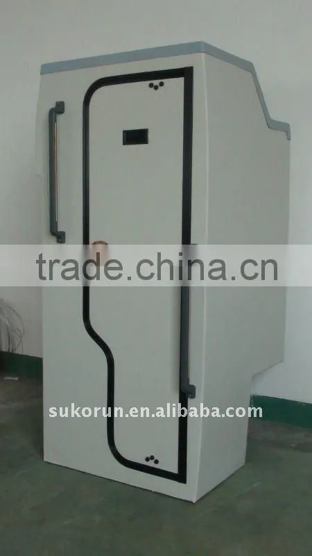 Coach bus toilet with washing room