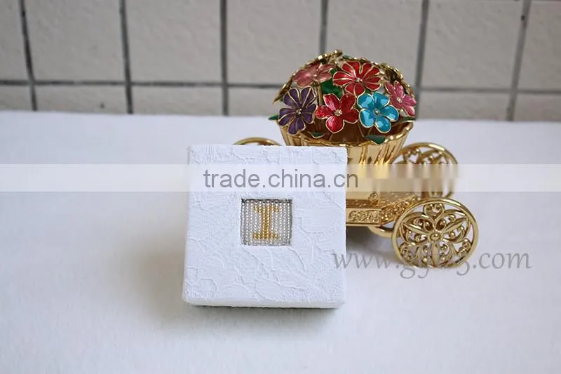 Personalizedwedding jewelry boxes with beaded name plate of I