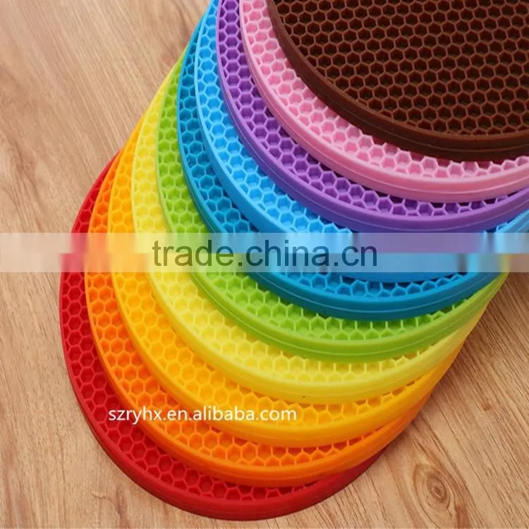 Hot sale FDA and LFGB food grade colorful square shape silicone table mat & silicone placemat