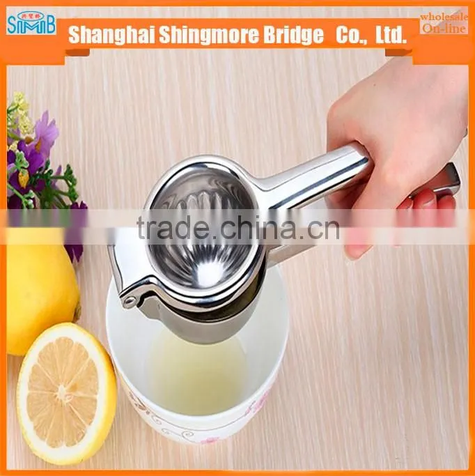 hot sale kitchen utensils Stainless steel Lemon & Lime Juicer made in China