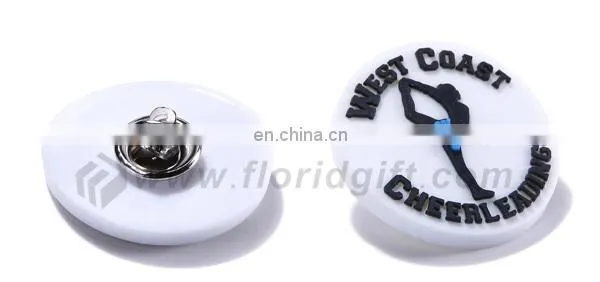 2017 cheap custom soft pvc name badges