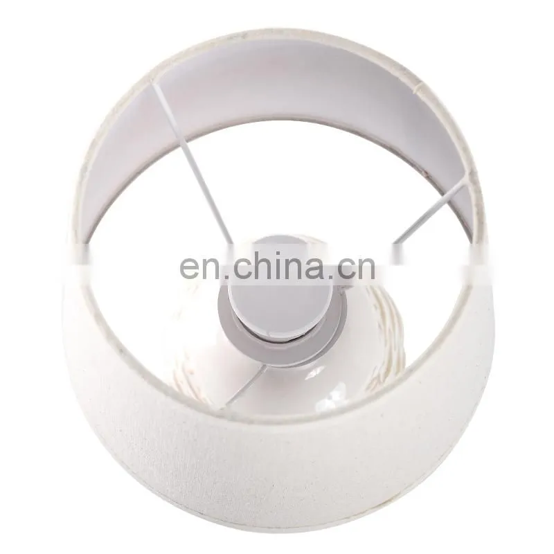 Table lamp item type and European style of rattan pattern home decoration desk lamp
