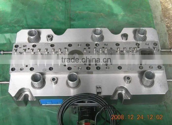 Stamping progressive mould for servo motor lamination core