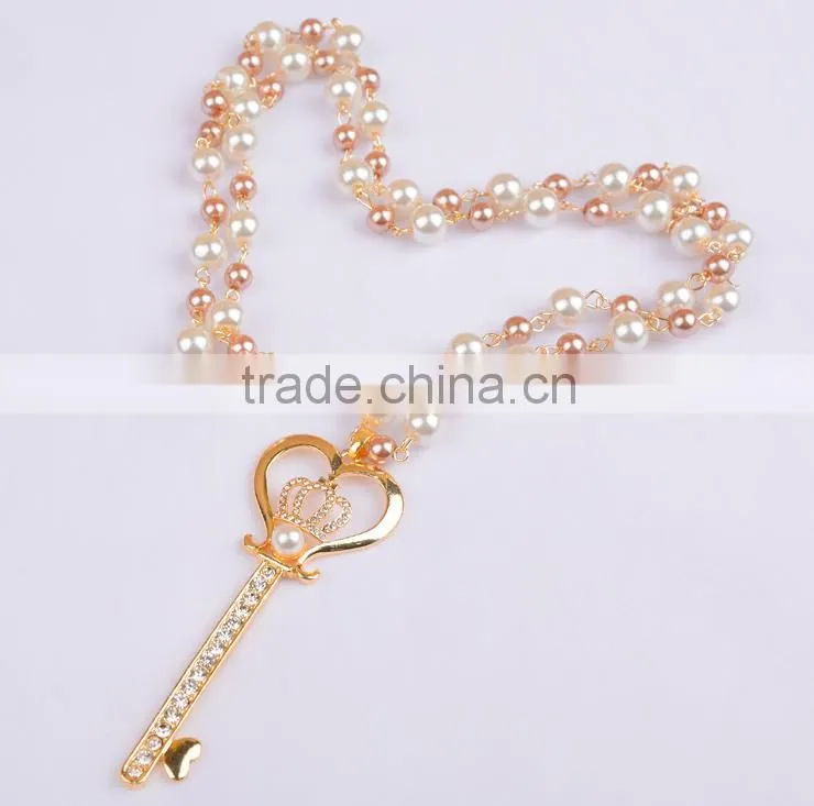 2016 hot sale new fashion simple jewelry women gold key luxury crown necklace