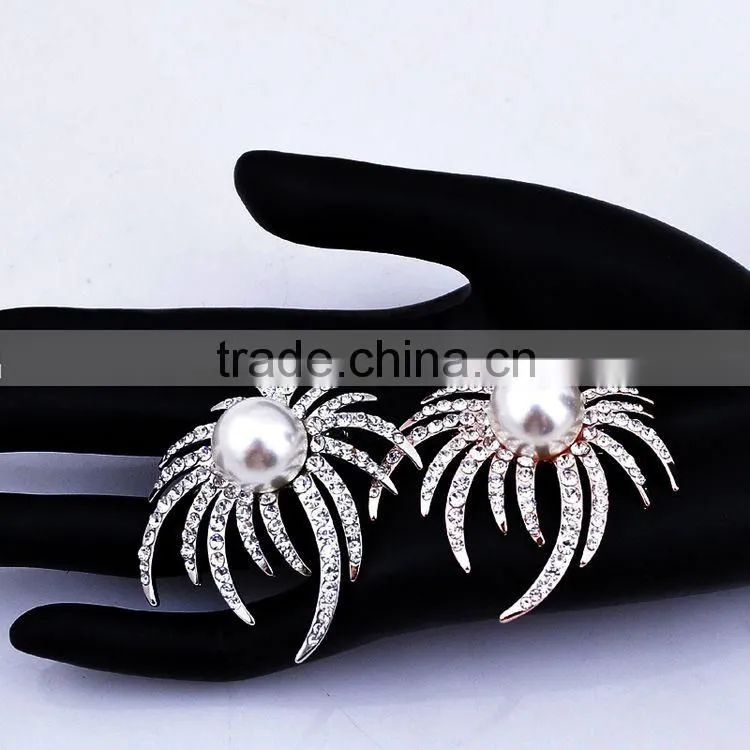 OEM Manufacture Palm Tree Brooch