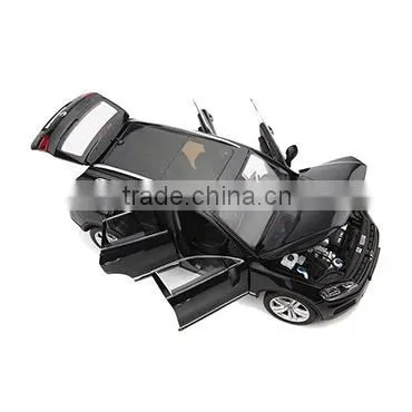 1:18 scale diecast car model