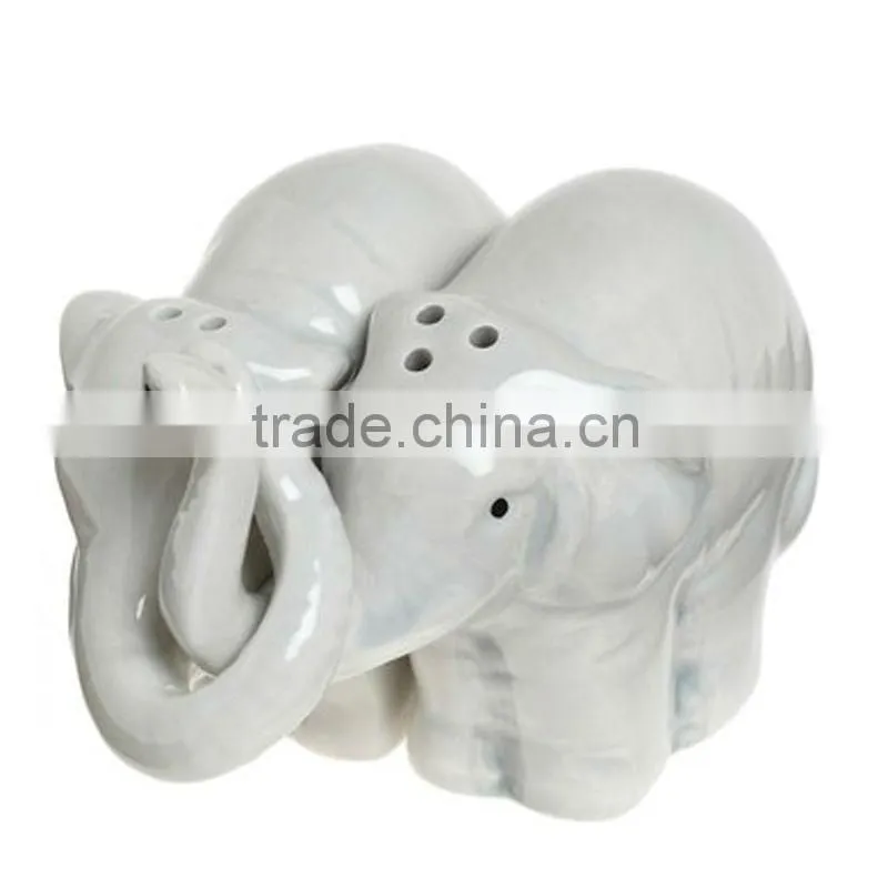 wedding favor ceramic love elephant salt and pepper shakers