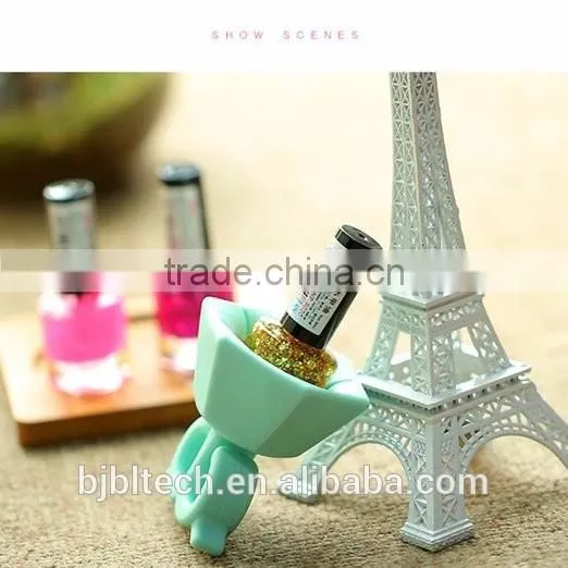 2016 New Popular DIY Salon Silicone Wearable Nail Polish Holder with 2 Finger Ring