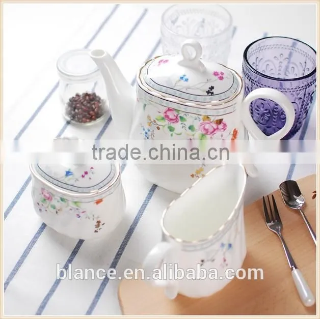Flower coffee set with crinkle surface