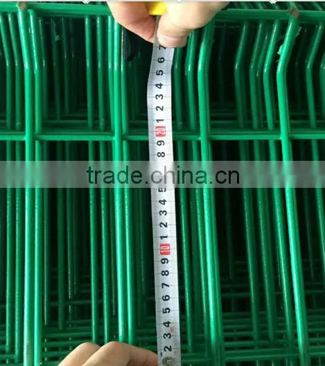 China safety mesh fence/Crash Barrier
