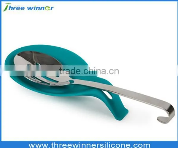 Food grade eco-friendly silicone spoon rest/spoon rest/silicone spoon holder