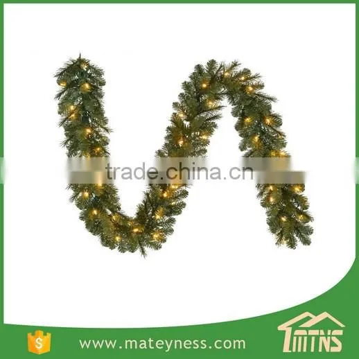 Hot Selling And High Quality Christmas Garland With Lights
