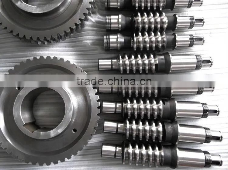 Machining high precision steering worm