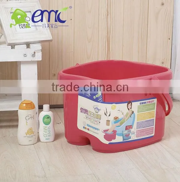Plastic foot massage bucket