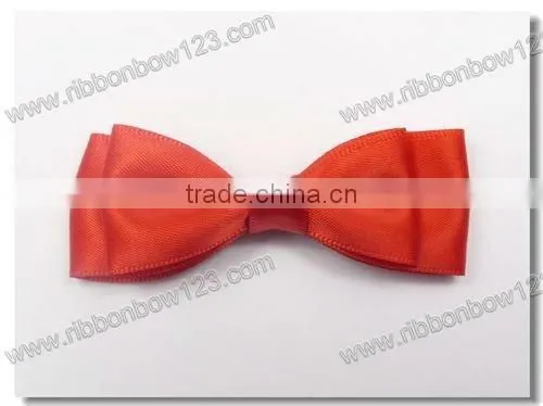 red bow tie knot