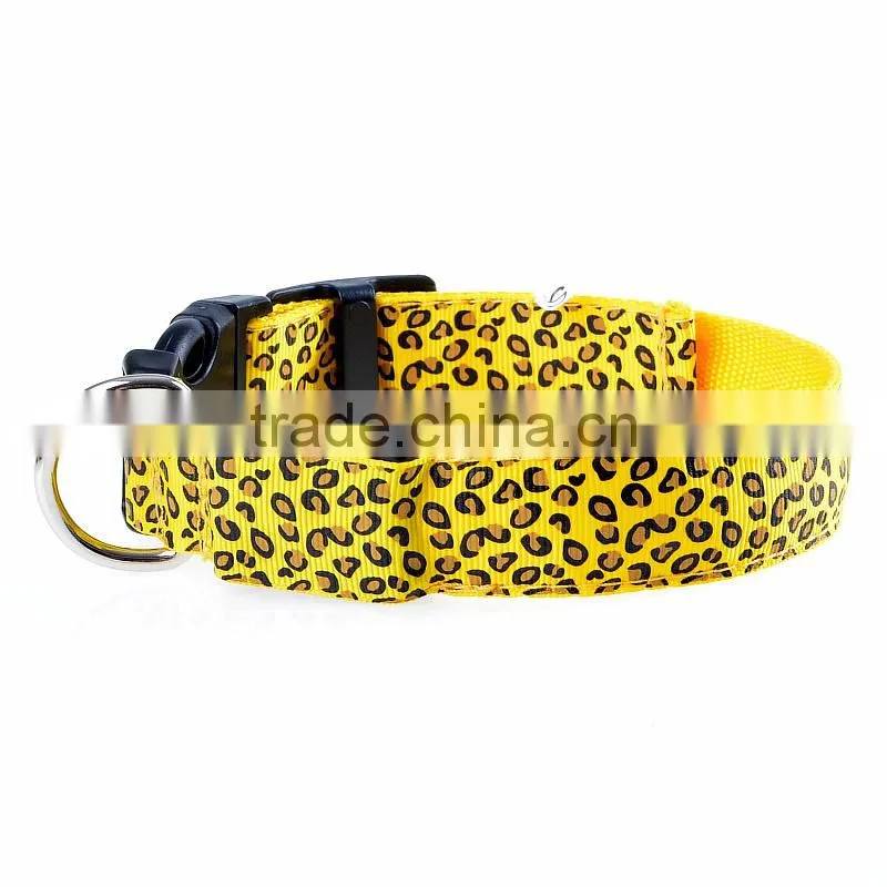 2015 High quanlity LED light dog collar flashing pet collar with leopard print