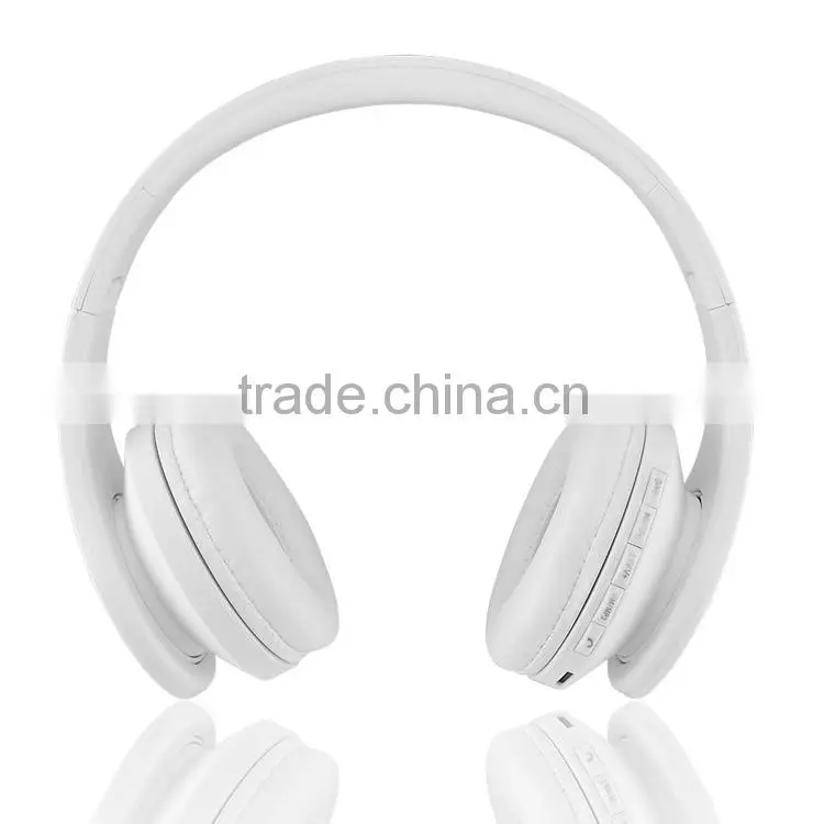White Headset with 4 in 1 FM/MP3/Bluetooth/Wired Function