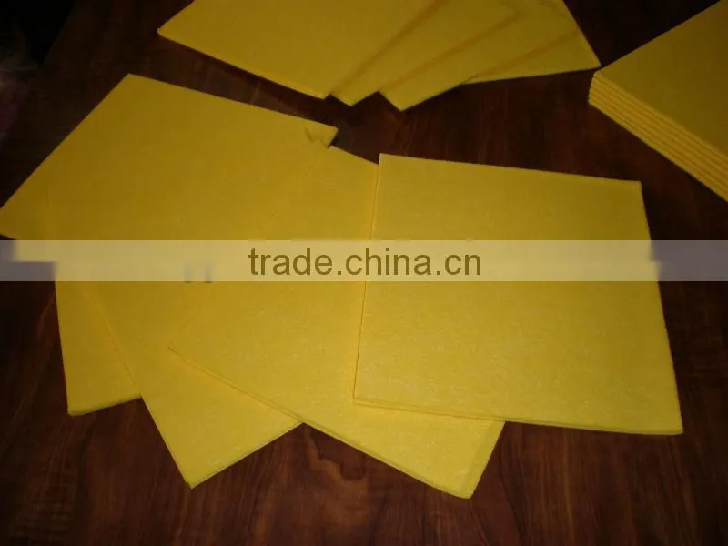 Needle punched nonwoven all purpose cleaning cloth