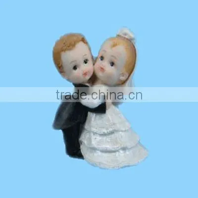 cute polyresin wedding couples