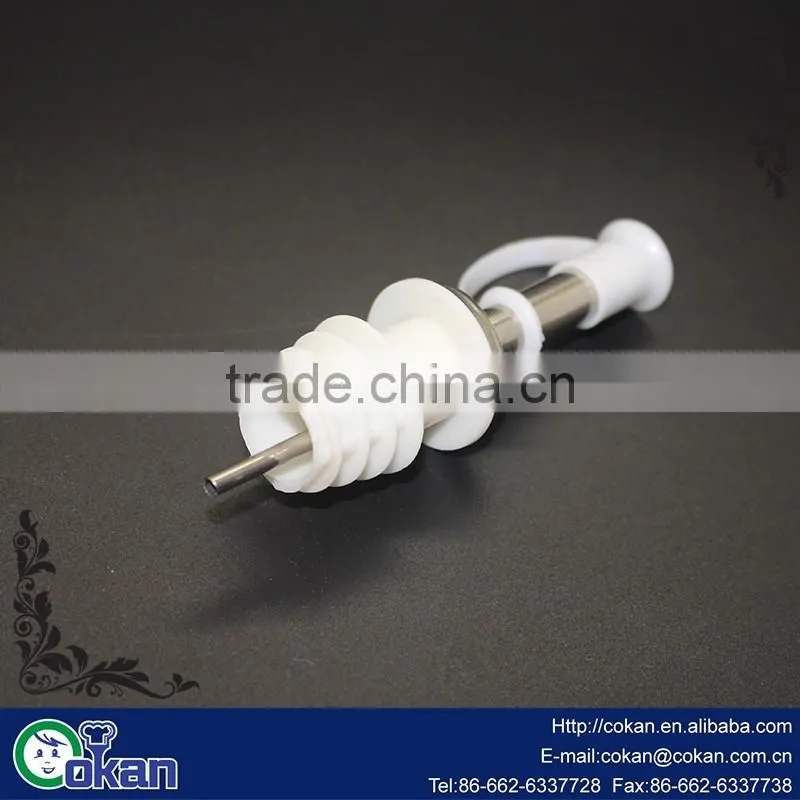 CK-KT695 Hot Selling Food Grade Plastic/Metal Champagne pourer /Wine Bottle Pourer For Wine, Cocktail, Vodka