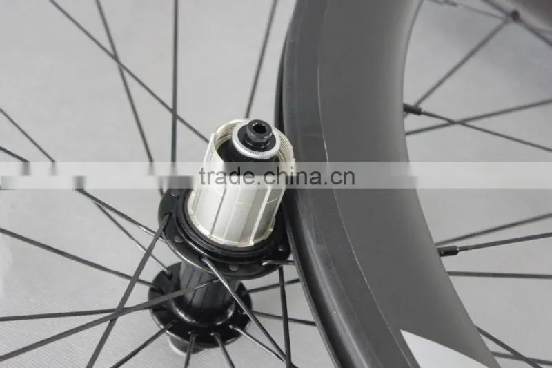 Powerway R13 hub carbon road bike wheels Sapim spokes carbon road bike wheels with ICAN logos China W56C