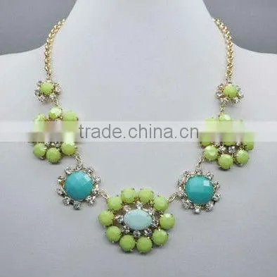 Green Arylic Beads Claw With Crystal Necklace