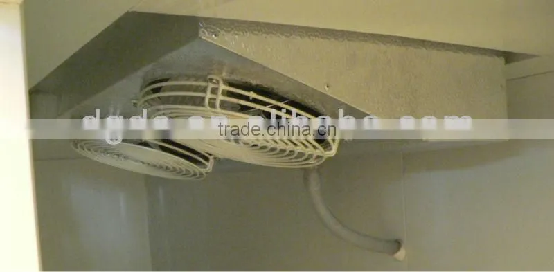 Fan cooling refrigeration ice merchandiser for ice storage