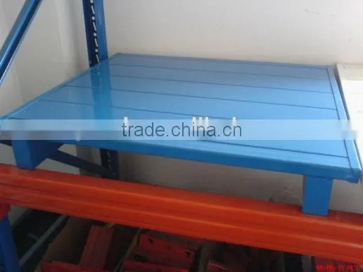 Steel pallet