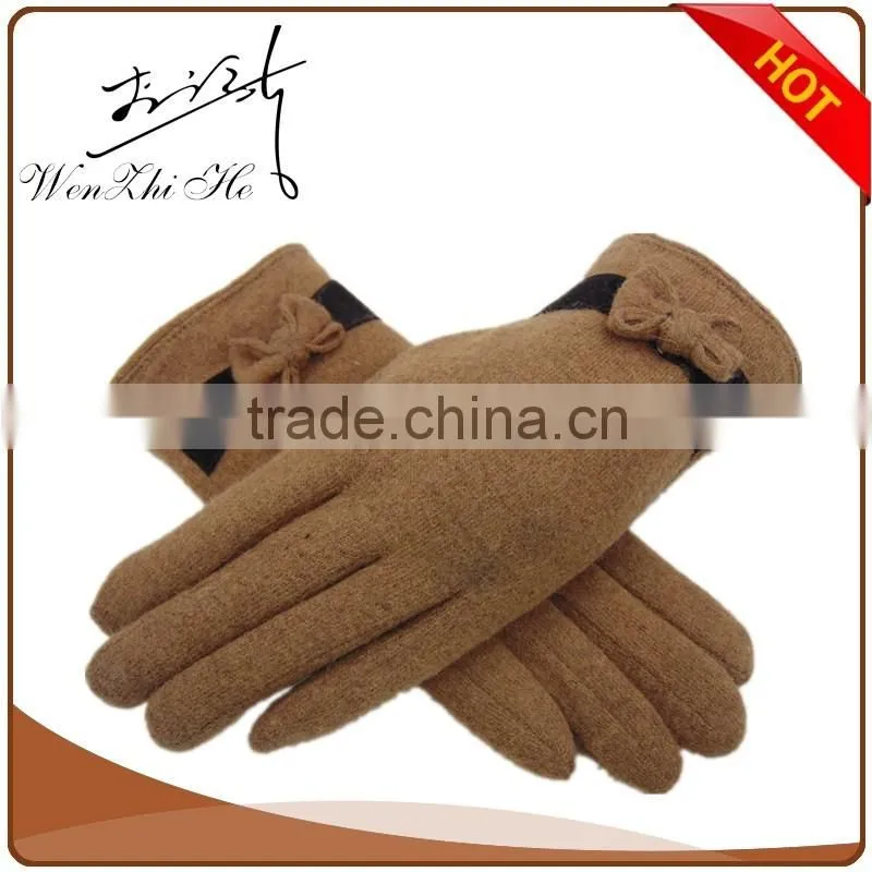 Smart Touch Screen Custom Made Gloves Manufacturer