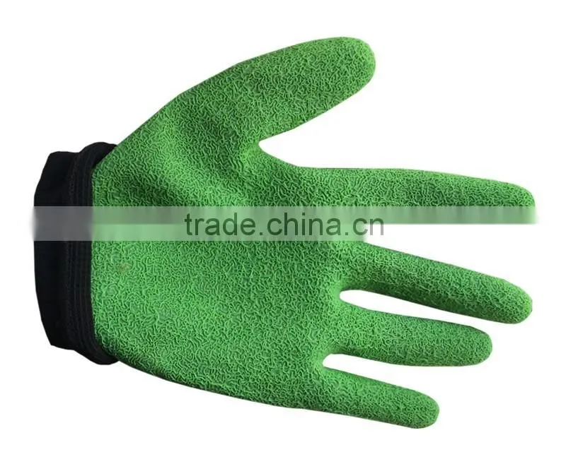 Wrinkle latex rubber palm coated polyester glove