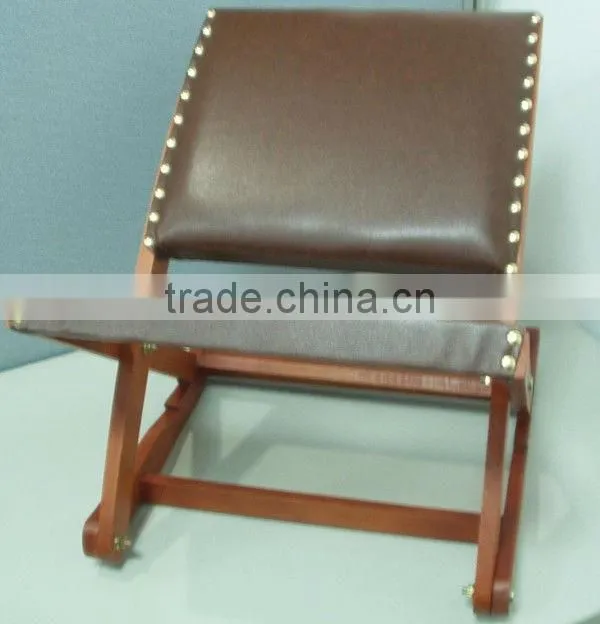 Old-fashioned Foldable Wooden Ottoman with PU Leather