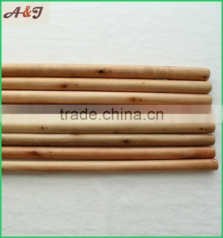 150*2.8cm varnished wooden rake handle