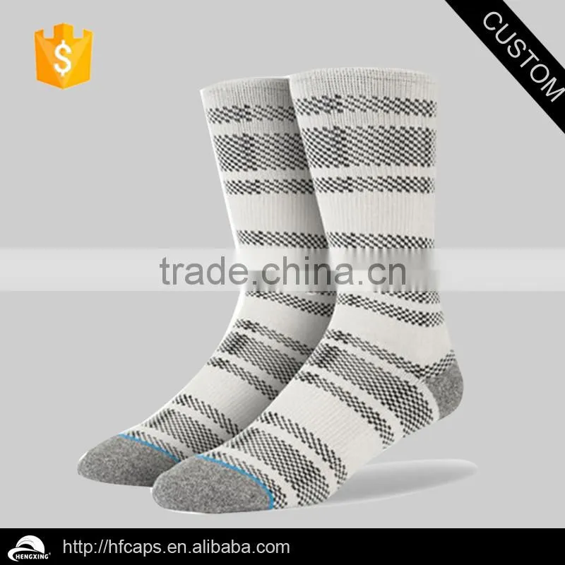 Custom logo mens 100% cotton sport sock