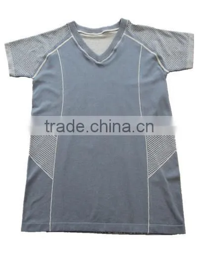 Seamless men's comfortable t shirt