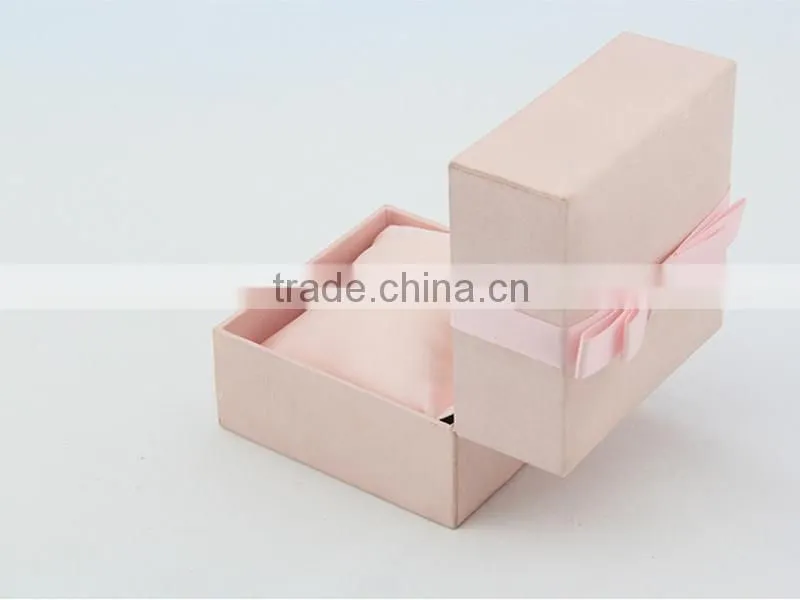Lovely pink jewelry box for bracelet packaging